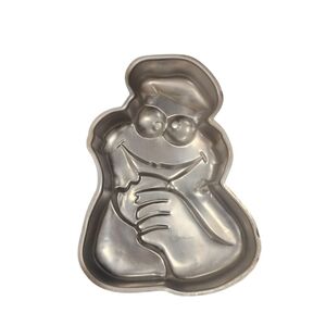 Wilton Silver Character Cake Pan
